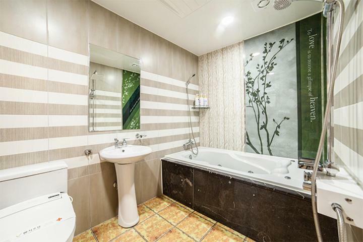 Venture Hotel Gwangju Metropolitan City Екстериор снимка
